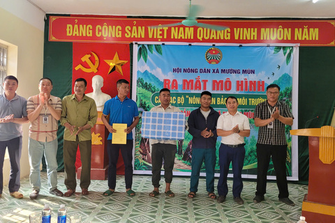 HỘI NGHỊ RA MẮT CÂU LẠC BỘ “NÔNG DÂN BẢO VỆ MÔI TRƯỜNG XANH, SẠCH, ĐẸP”