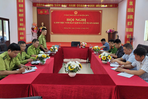 XÃ MƯỜNG MÙN LÀM VIỆC VỚI HẠT KIỂM LÂM TUẦN GIÁO
